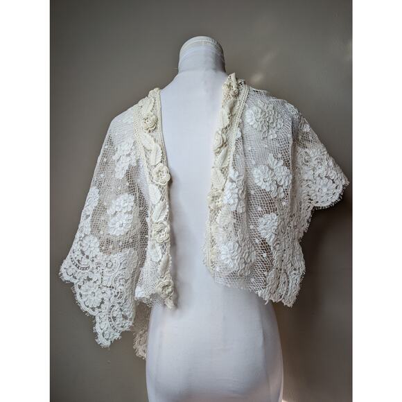 Floral Shawl Lace Wrap - Picture 3 of 7